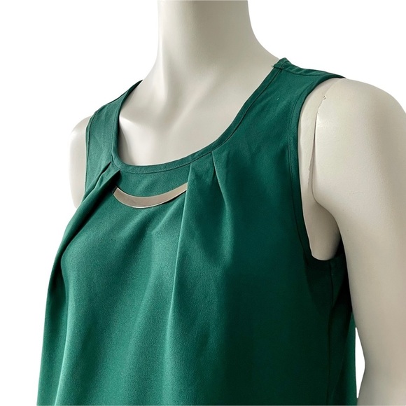 Mandy Evans Emerald Green Sleeveless Pleated Blouse Metal Accent Collar … - Picture 5 of 12
